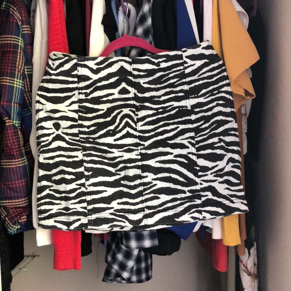 Wild fable black and white zebra print skirt